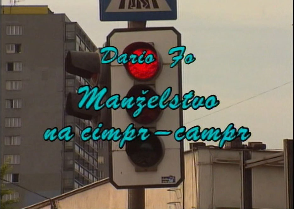 Tapeta filmu Manželstvo na cimpr – campr /  ()