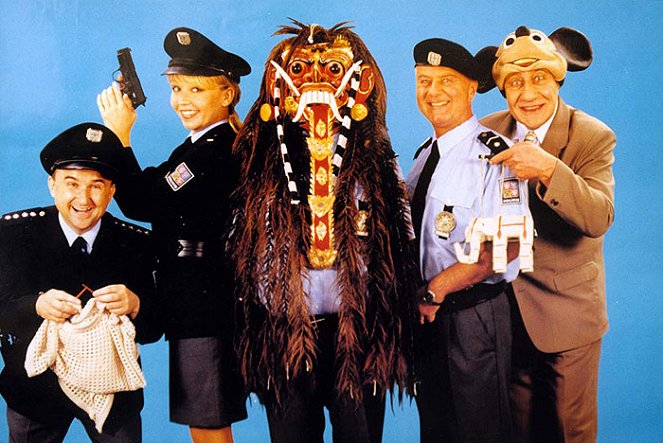 Tapeta filmu Byl jednou jeden polda III – Major Maisner a tančící drak /  ()