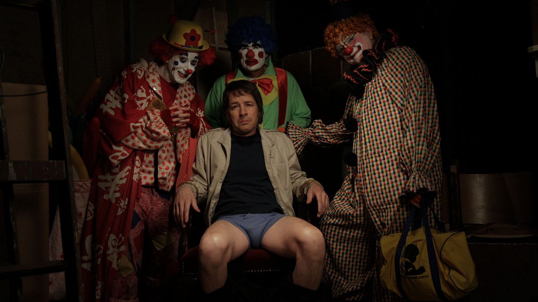 Tapeta filmu 30 dní paranormální aktivity s ďáblem v těle ženy, která nenávidí muže /  ()