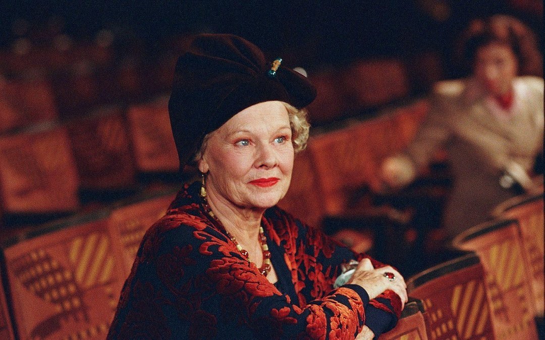 Tapeta filmu Show začíná / ()