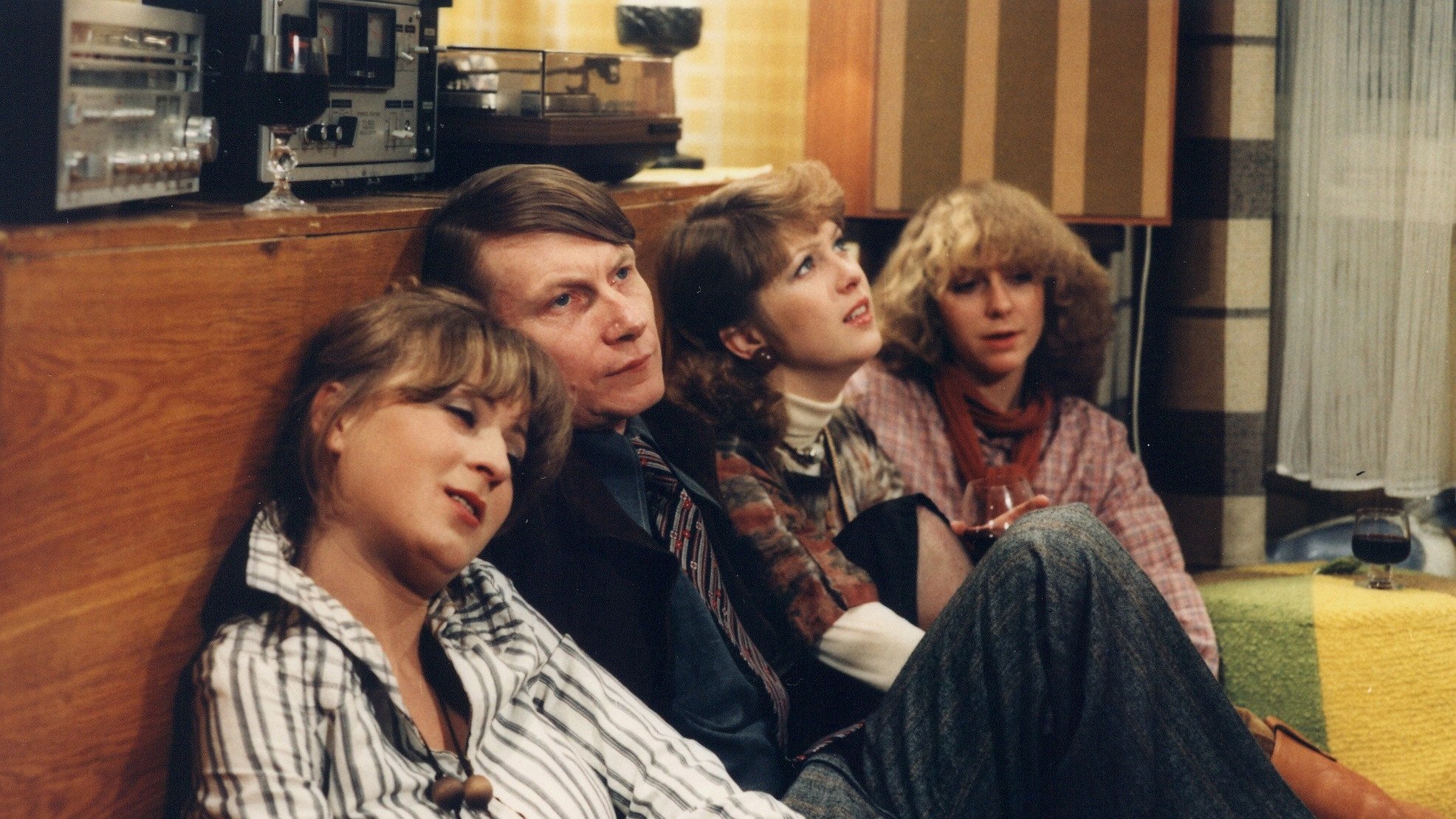 Tapeta filmu Dívka světových parametrů / Dívka svetových parametru (1979)
