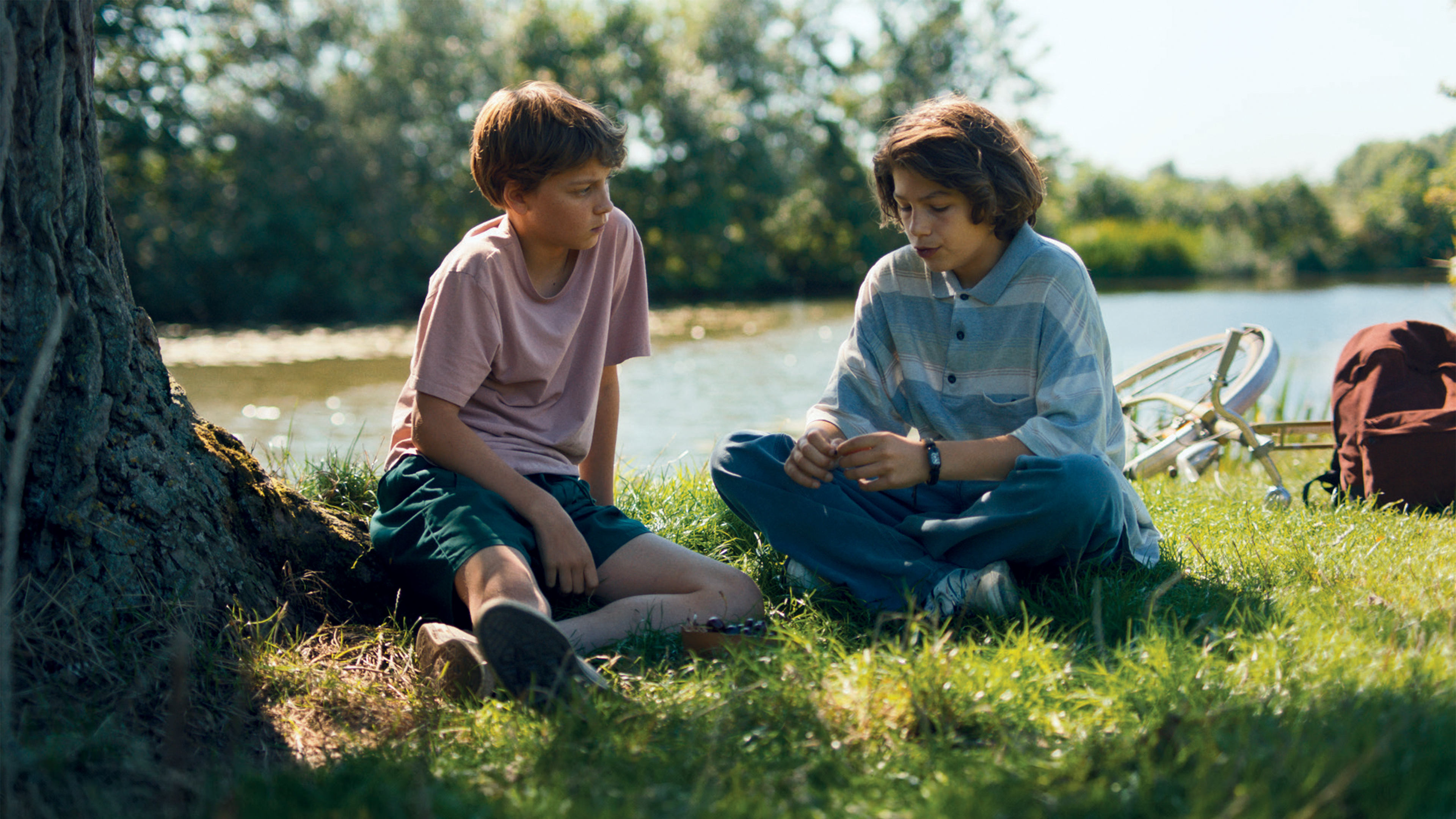 Tapeta filmu Mladá srdce / Young Hearts (2024)
