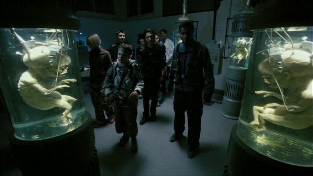 Tapeta filmu Return of the Living Dead 4: Necropolis / Return of the Living Dead: Necropolis (2005)