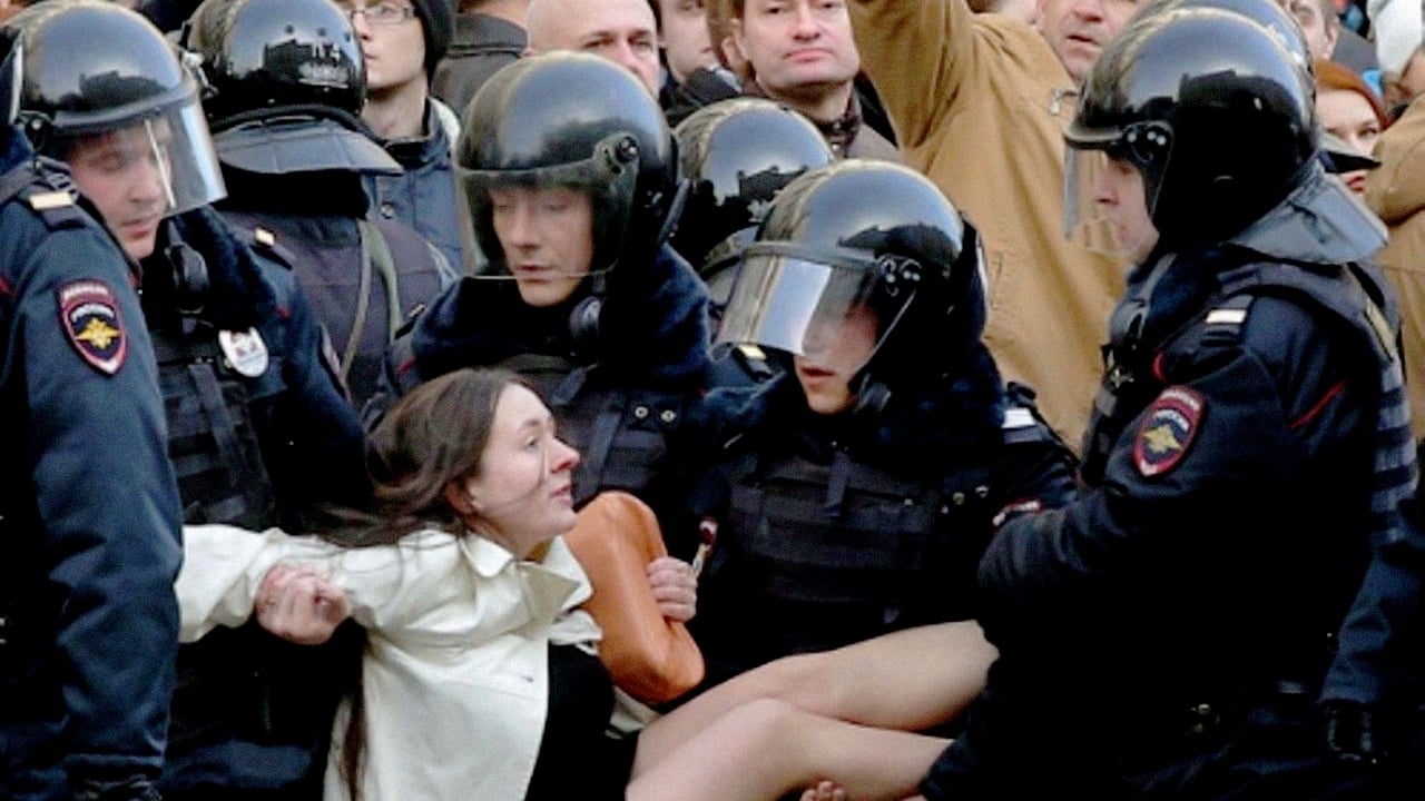 Tapeta filmu Pouť za ruskou demokracií / Russie, le poison autoritaire (2022)