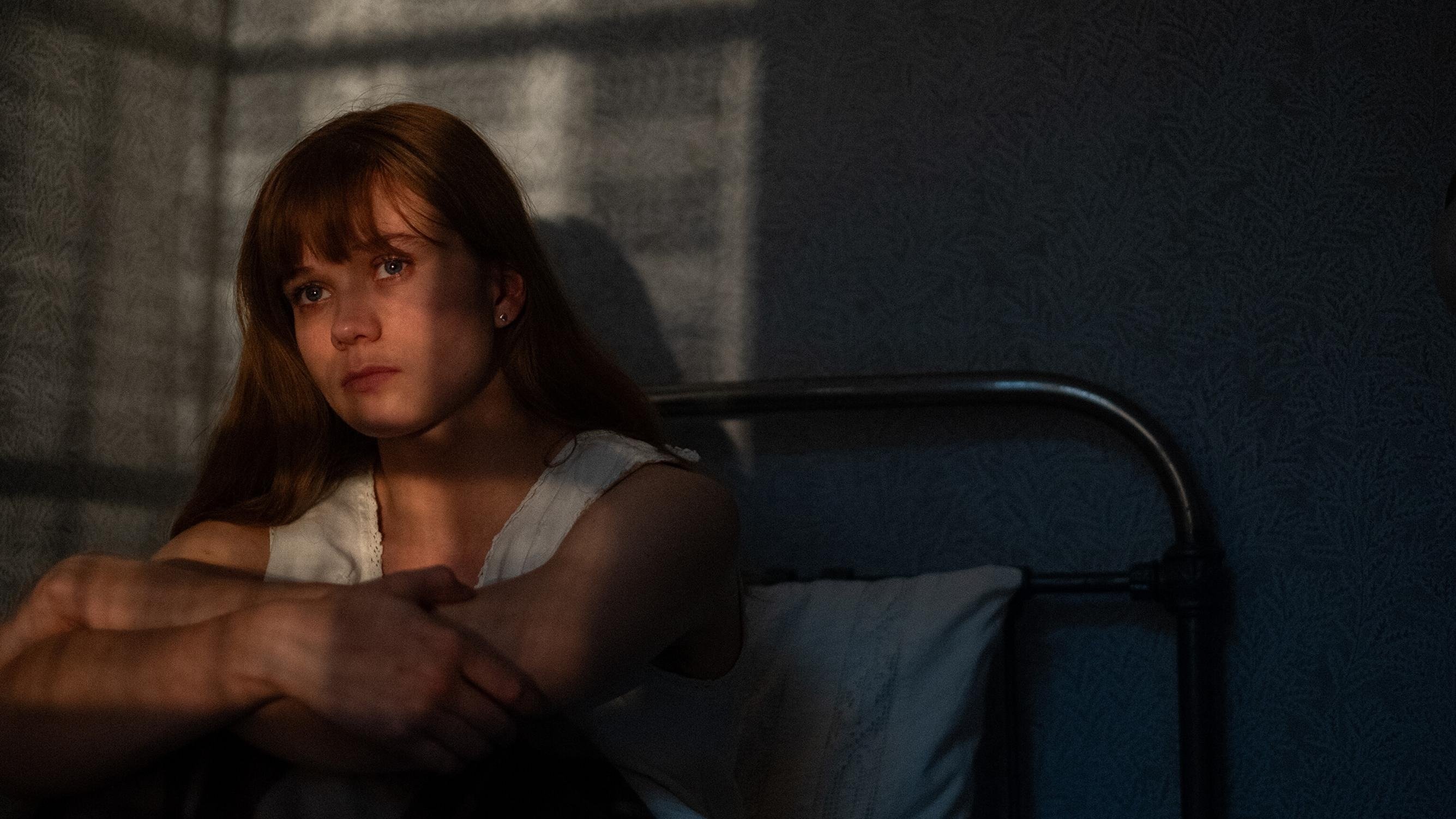 Tapeta filmu Život a láska / Life and Love (2024)