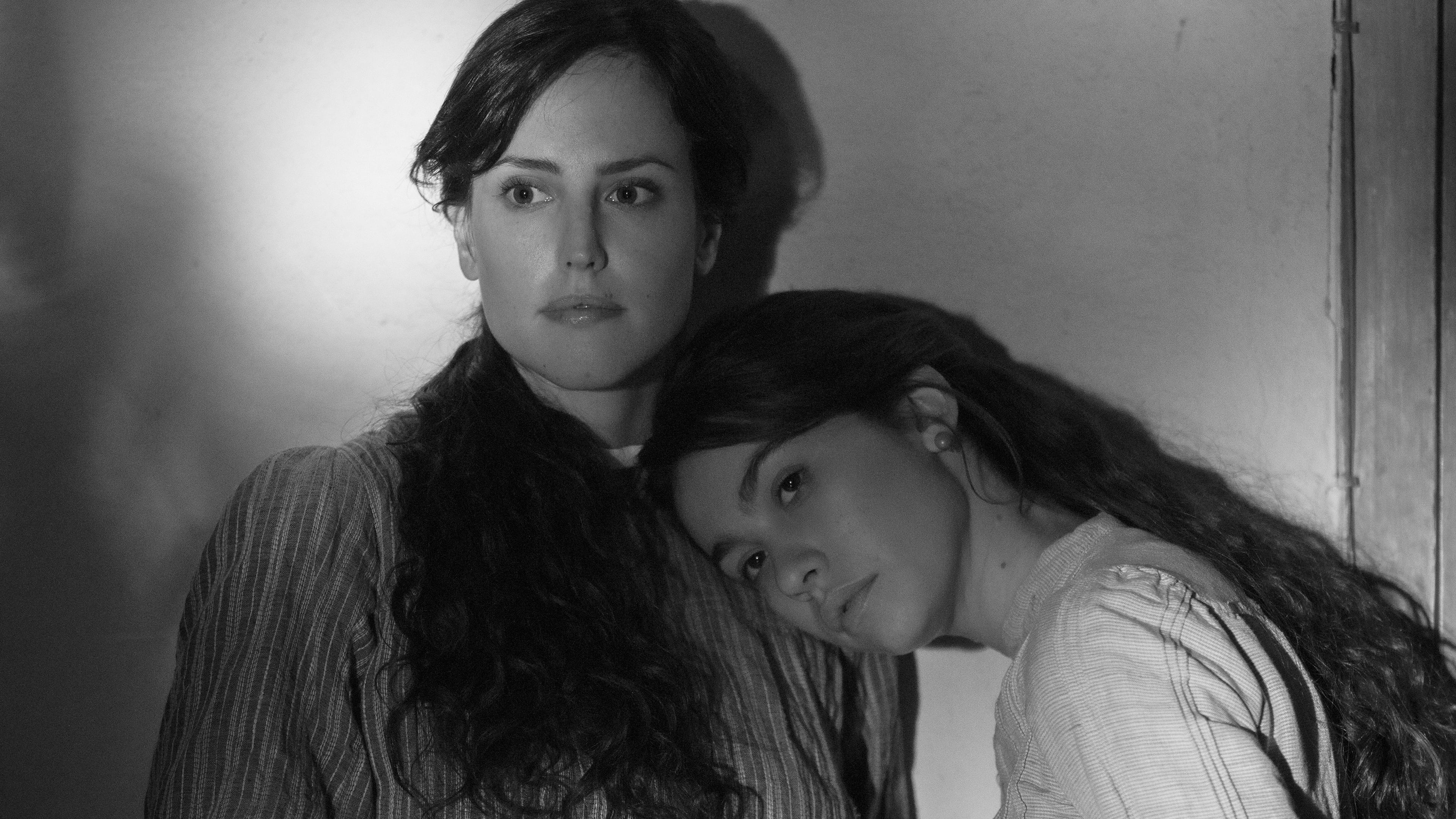 Tapeta filmu Elisa a Marcela / Elisa & Marcela (2019)