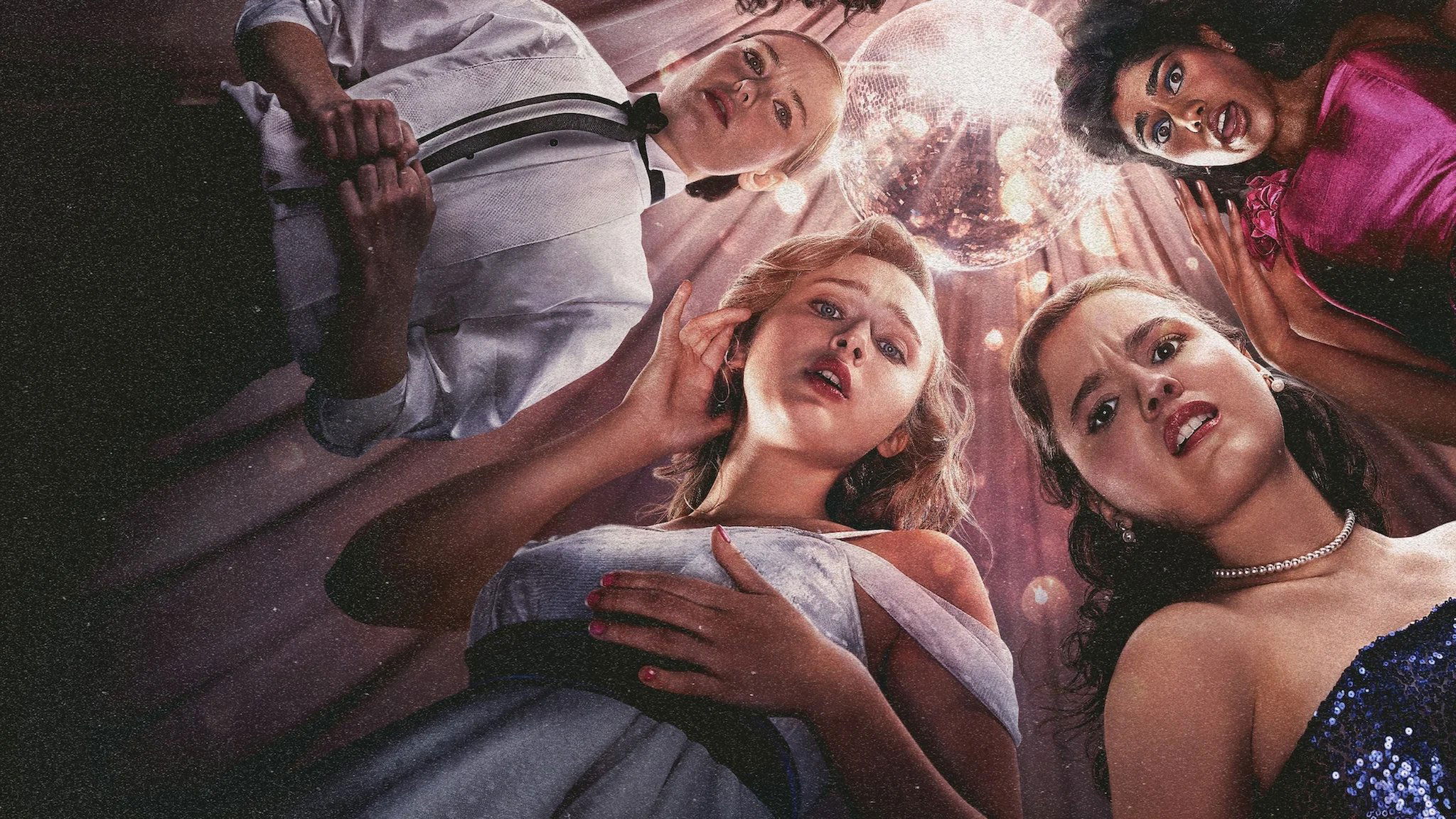 Tapeta filmu Ulice strachu: Královna plesu / Fear Street: Prom Queen (2025)