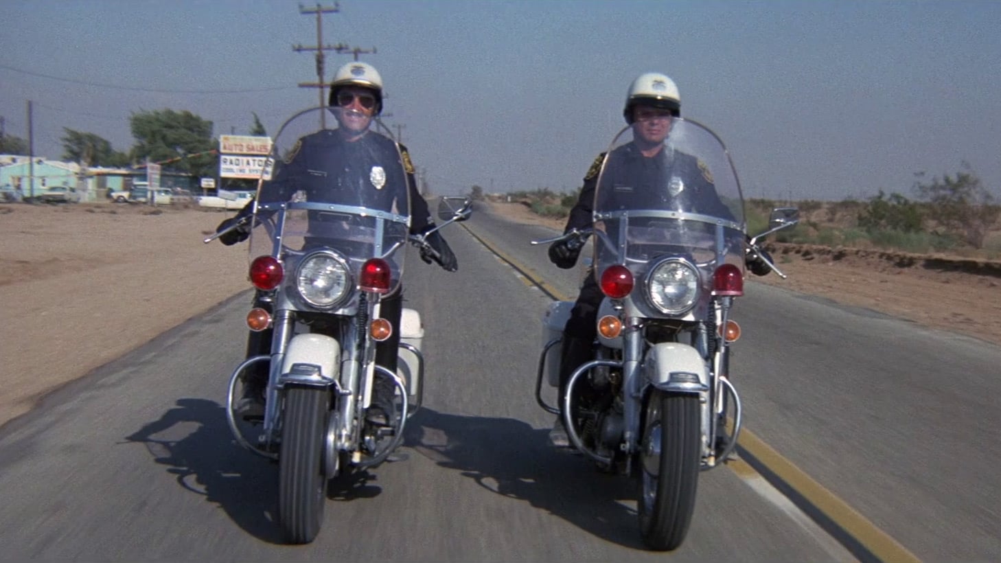 Tapeta filmu Modrá Electra Glide / Electra Glide in Blue (1973)